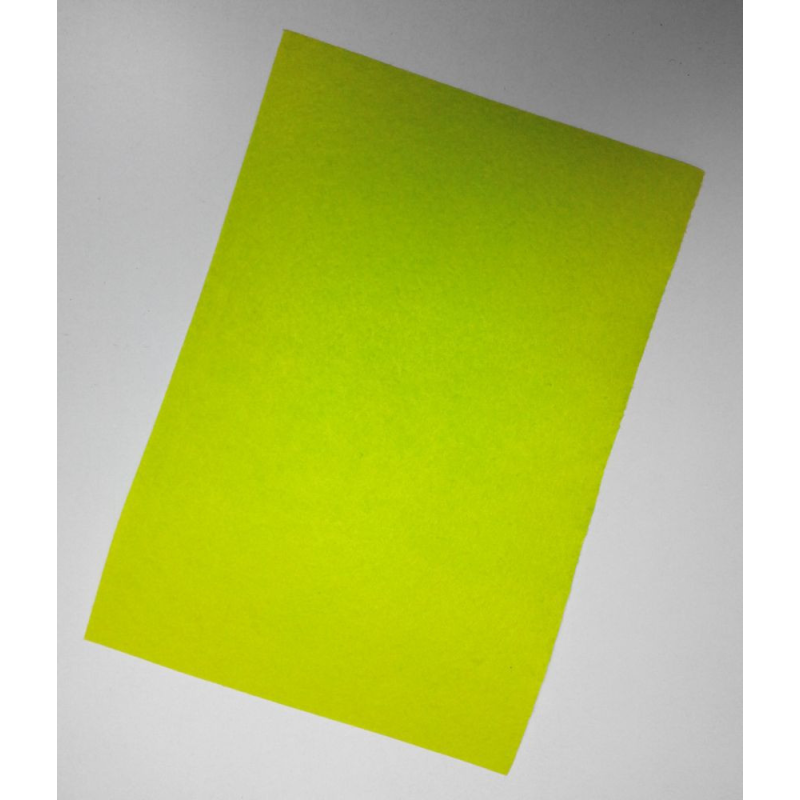 Фетр 1 мм, колір — світло-оливковий.