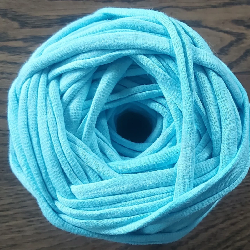 Трикотажна пряжа. Колір: блакитний