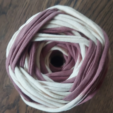 Трикотажна пряжа. Колір: коричнево-бежевій