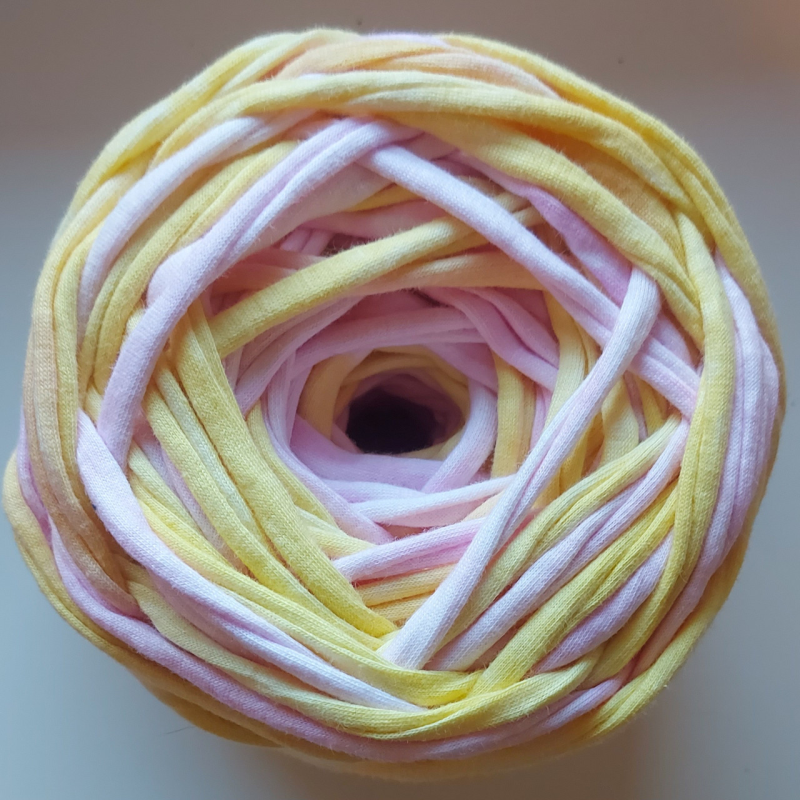 Трикотажна пряжа. Колір: рожево-жовтий