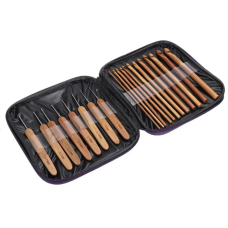 Набір гачків для в“язання з дерев“яною ручкою