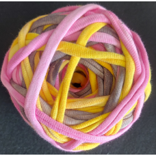 Трикотажна пряжа. Колір: триколірний