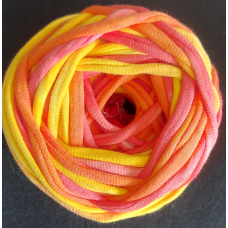 Трикотажна пряжа. Колір: триколірний