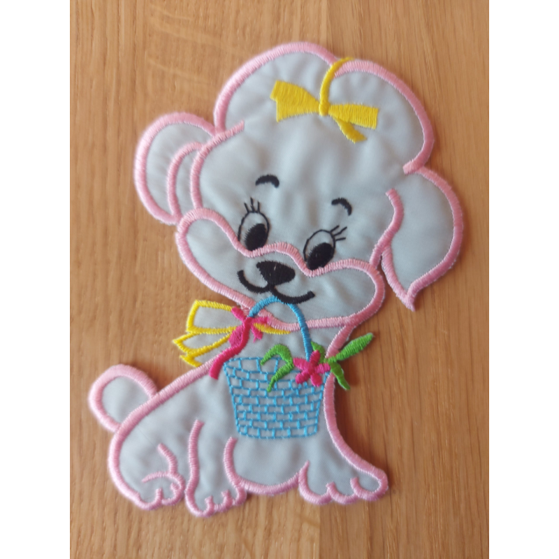 Аплікація для одягу. Цуценя з кошиком