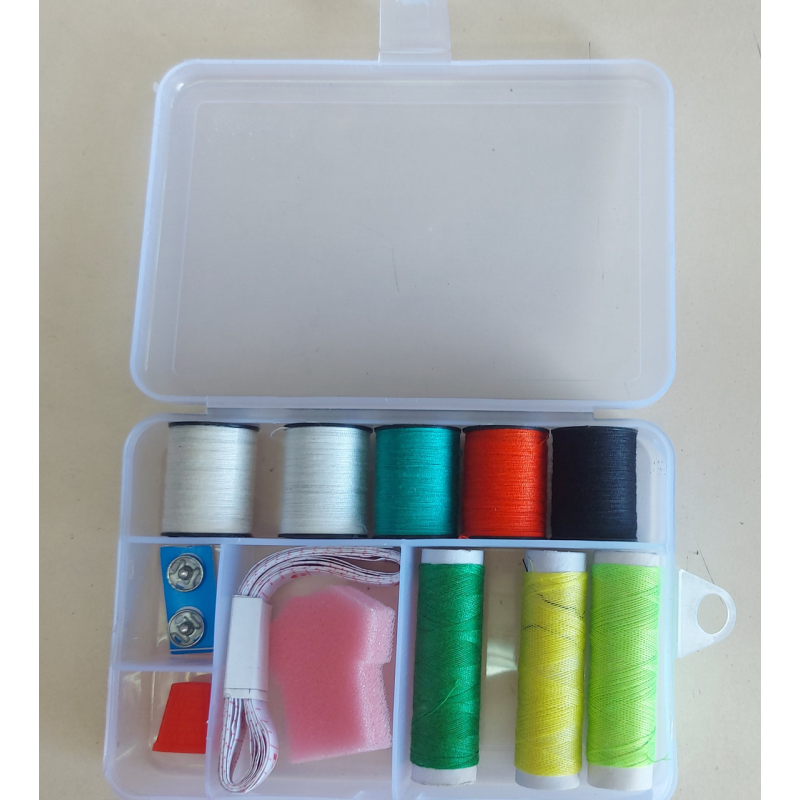 Дорожній набір у коробочці. Швейний.