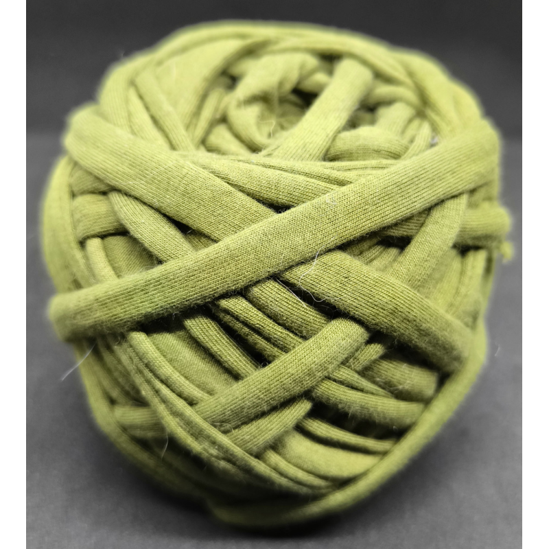 Трикотажна пряжа. Цвет: олива