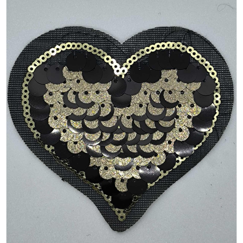 Аплікація для одягу. Чорне серце з паєтками