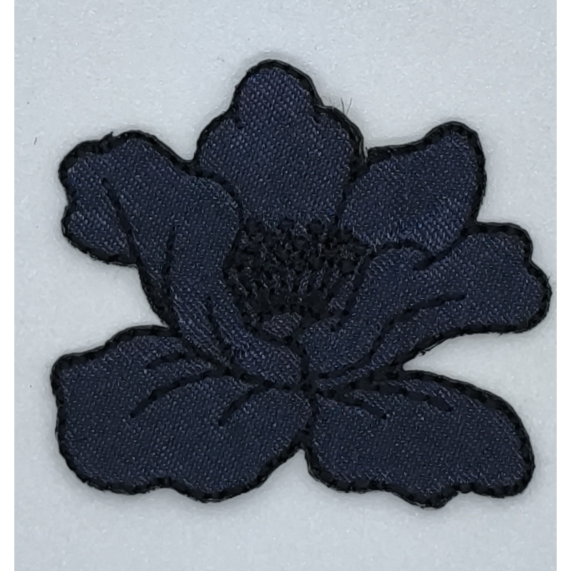 Аплікація для одягу. Квітка чорно-синя.