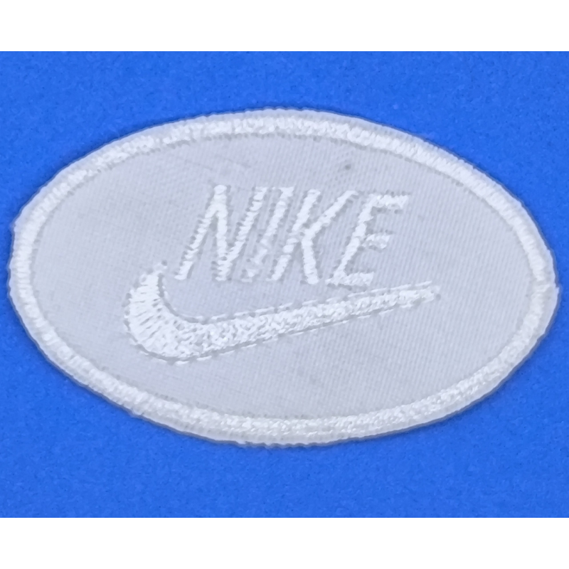 Аплікація для одягу спортивна біла. Nike.