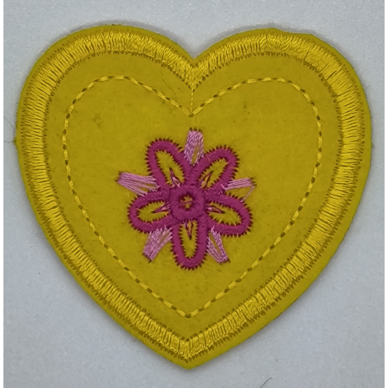 Аплікація для одягу. Серце жовте.