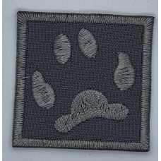 Аплікація для одягу, лапка сіра