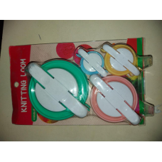 Набір для виготовлення помпонів.