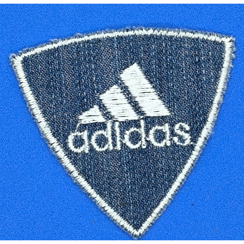Аплікація для одягу спортивна. Adidas джинс. Аплікація для одягу спортивна. Adidas джинс.