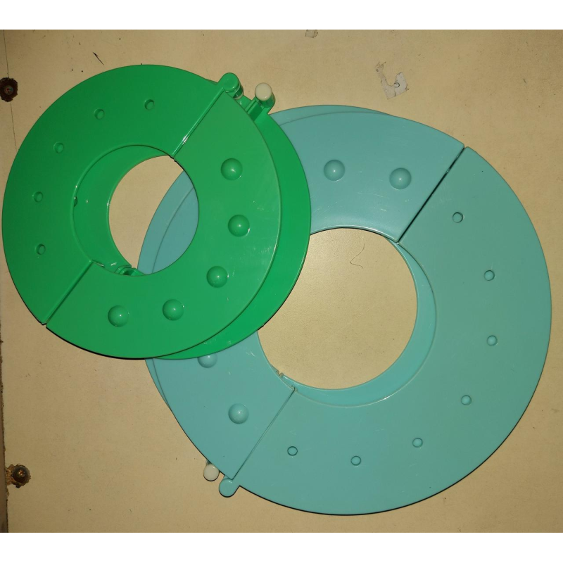 Набір для виготовлення помпонів. Набір для виготовлення помпонів.