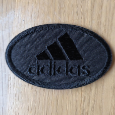Аплікація для одягу спортивна. Овальна чорна. Adidas.