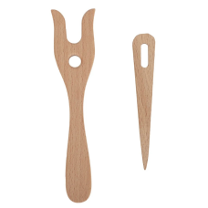 Виделка для плетіння кос і дерев“яна голка