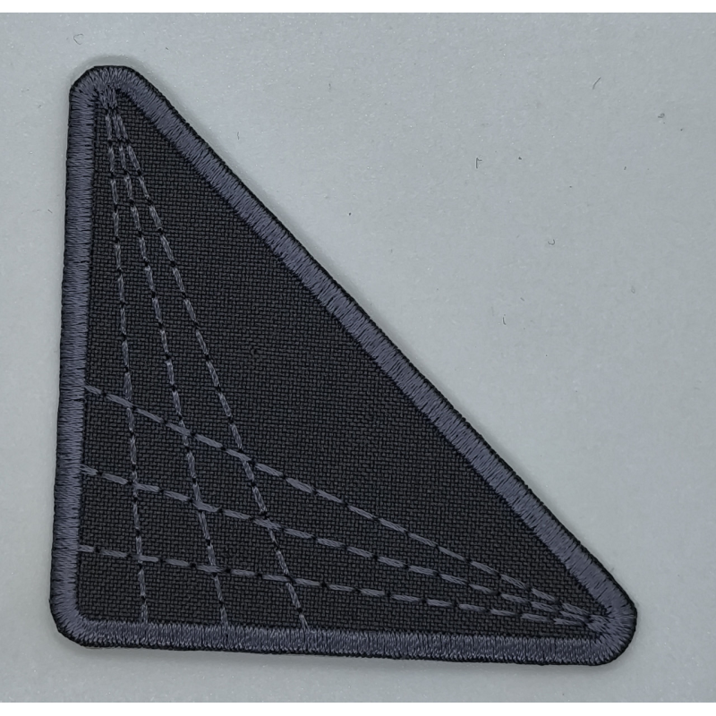 Аплікація для одягу сіра, трикутник, велика.