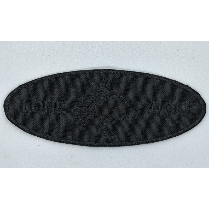 Аплікація для одягу чорна. Одинокий вовк