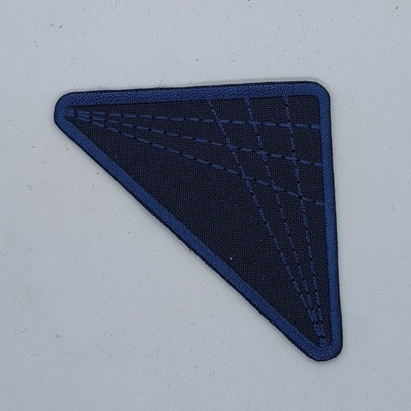 Аплікація для одягу синя, трикутник, велика.