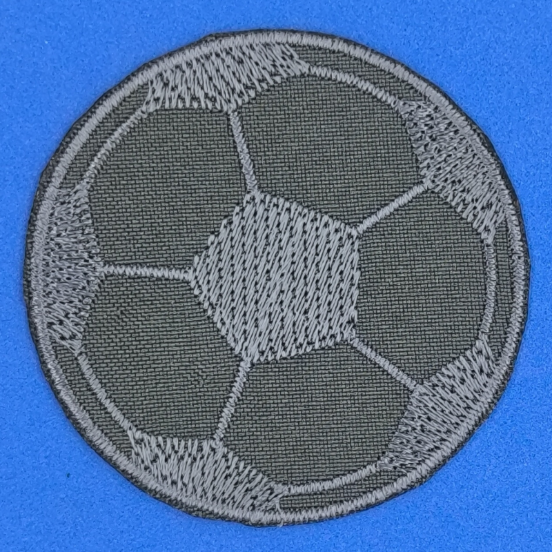 Аплікація для одягу, сіра. Футбольний м“яч.