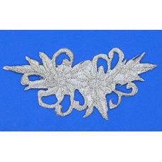 Аплікація для одягу срібляста.