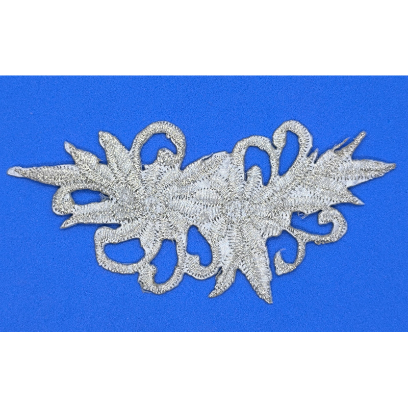 Аплікація для одягу срібляста. Аплікація для одягу срібляста.