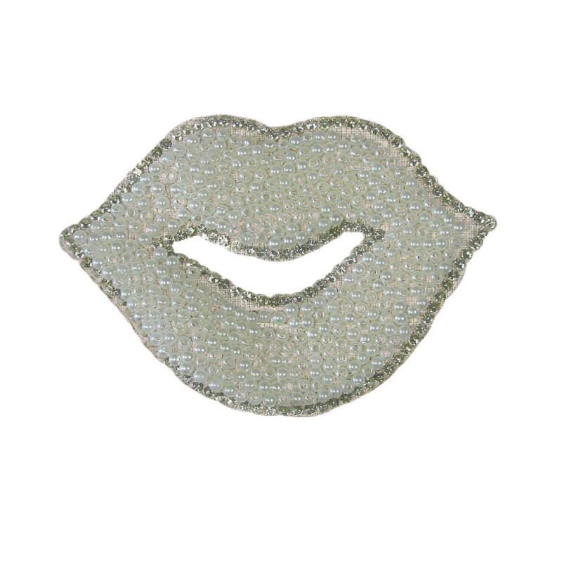 Аплікація для одягу зі стразами та бісером. Губи .