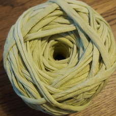 Трикотажна пряжа. Колір: блідий-хакі