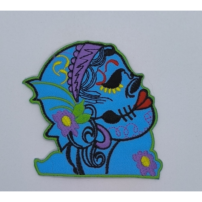 Аплікація для одягу байкерська. Череп-модниця.