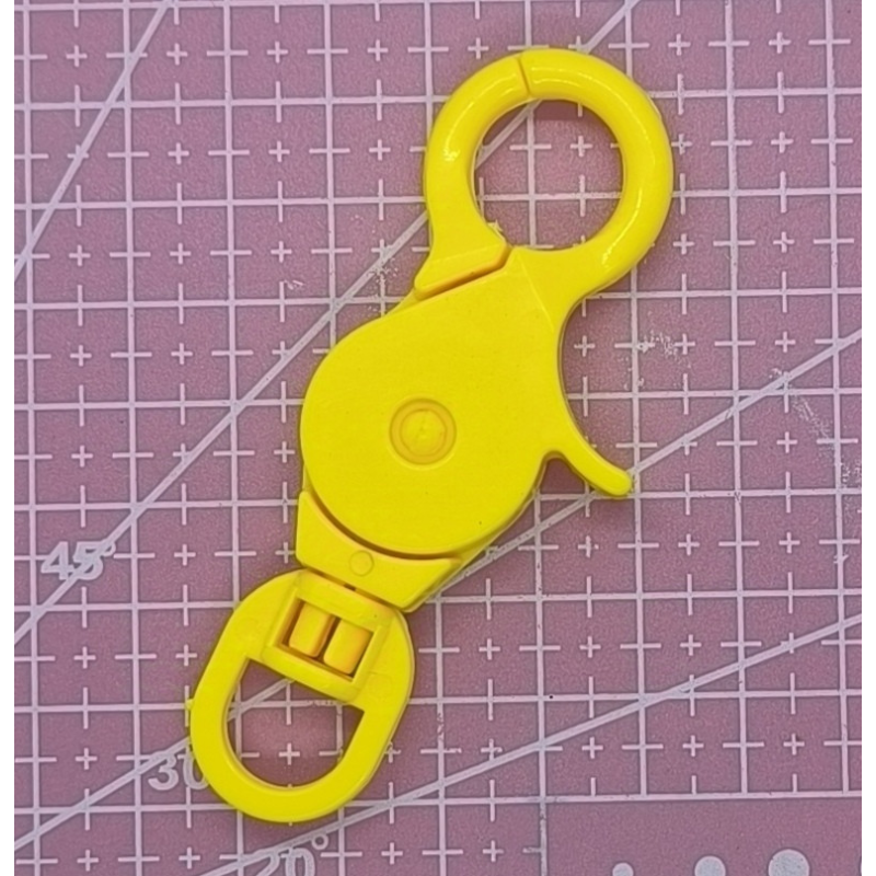 Карабін пластиковий жовтий 80 мм