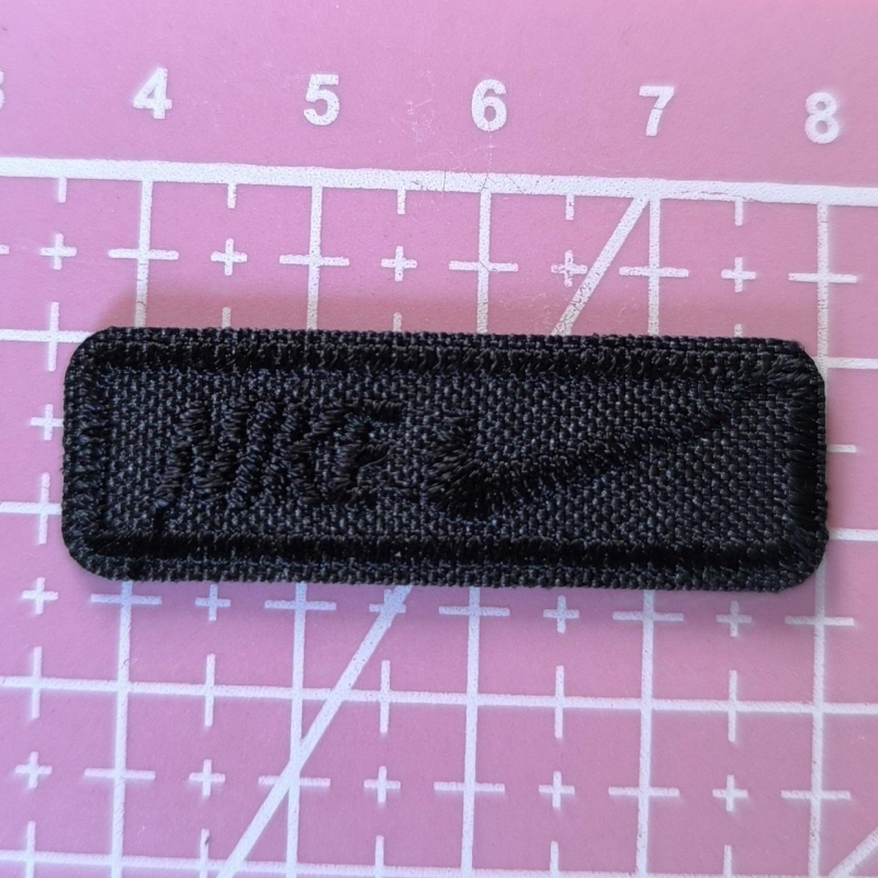 Аплікація для одягу спортивна прямокутна, чорна. Nike.