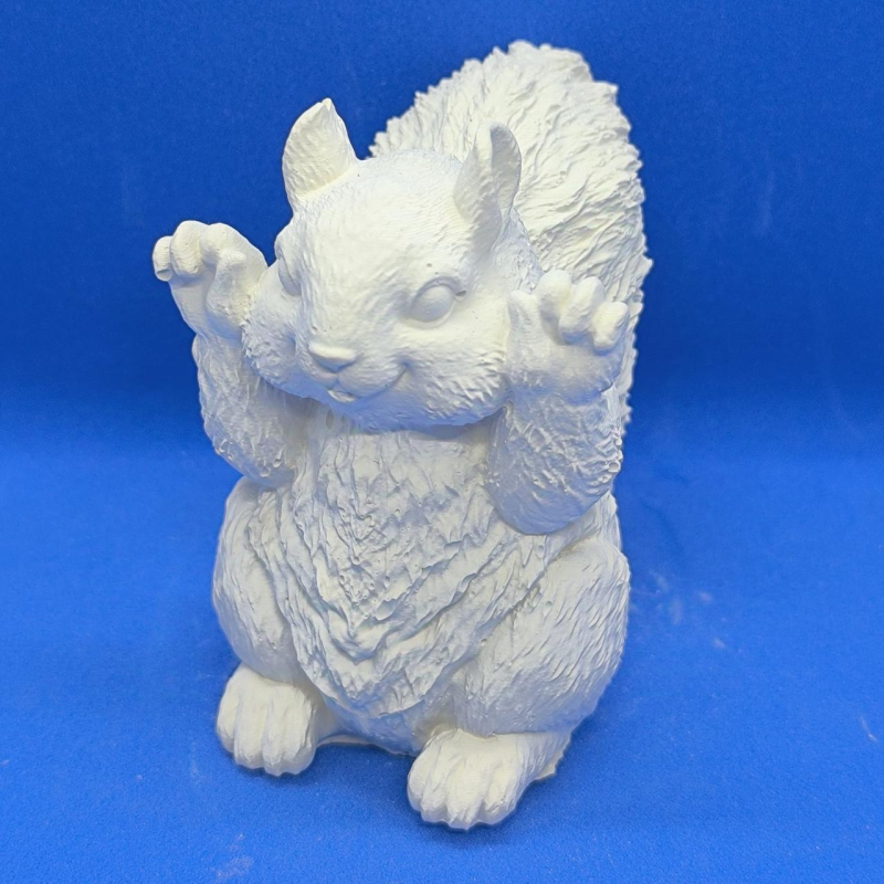 Гіпсова фігурка для розмальовування. Білка 1.