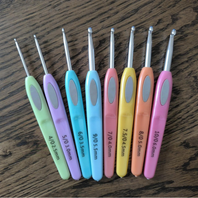 Набір гачків для в“язання від 4 до 10 Набір гачків для в“язання від 4 до 10