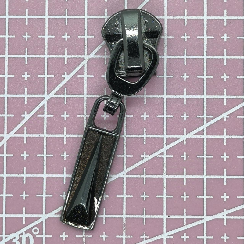 Бігунок для тракторної блискавки No8