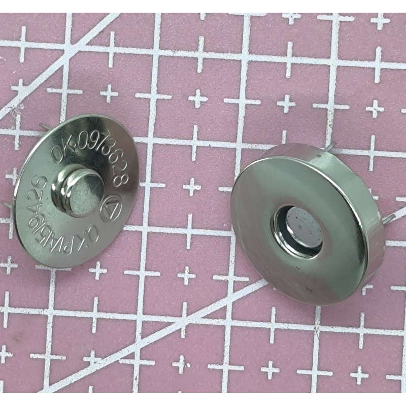 Кнопка металева, магнітна 18 мм Кнопка металева, магнітна 18 мм