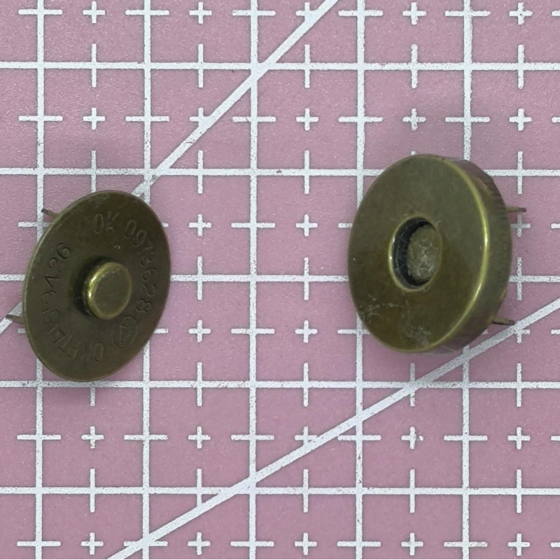 Кнопка металева, магнітна 18 мм