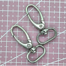 Карабін для сумки сріблястий 40 мм