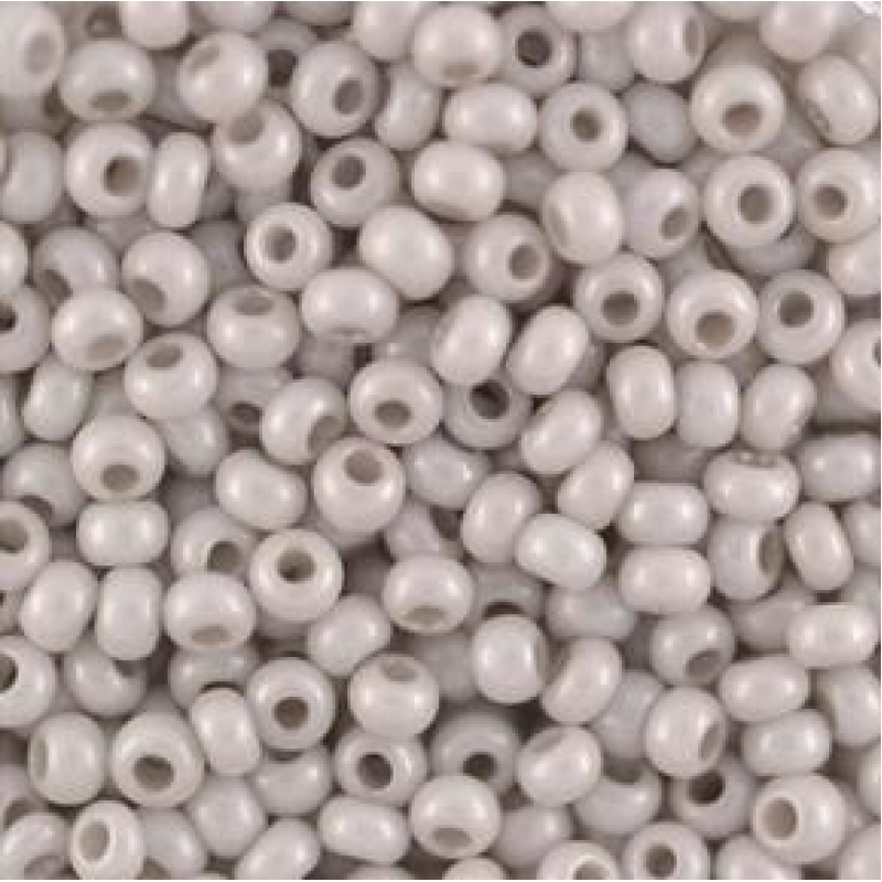 Бісер перламутровий блідо-бежевий 10 г, No10