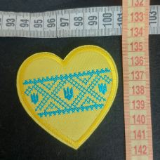 Аплікація для одягу серця України