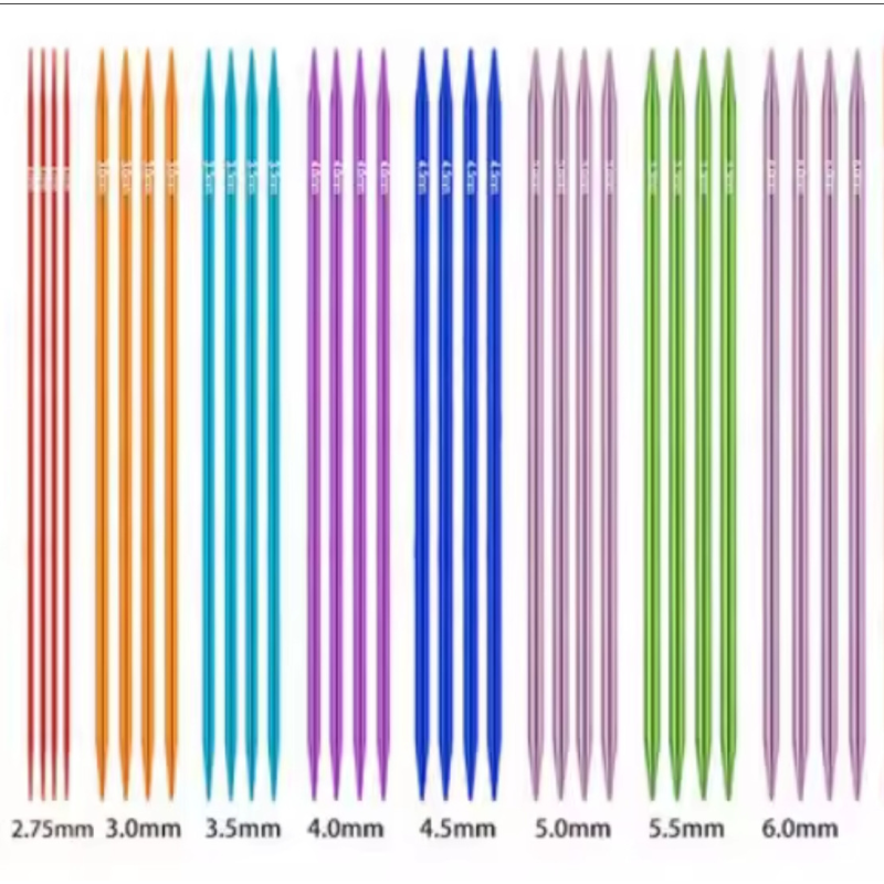 Набір шкарпеток для в“язання, металевих у чохлі