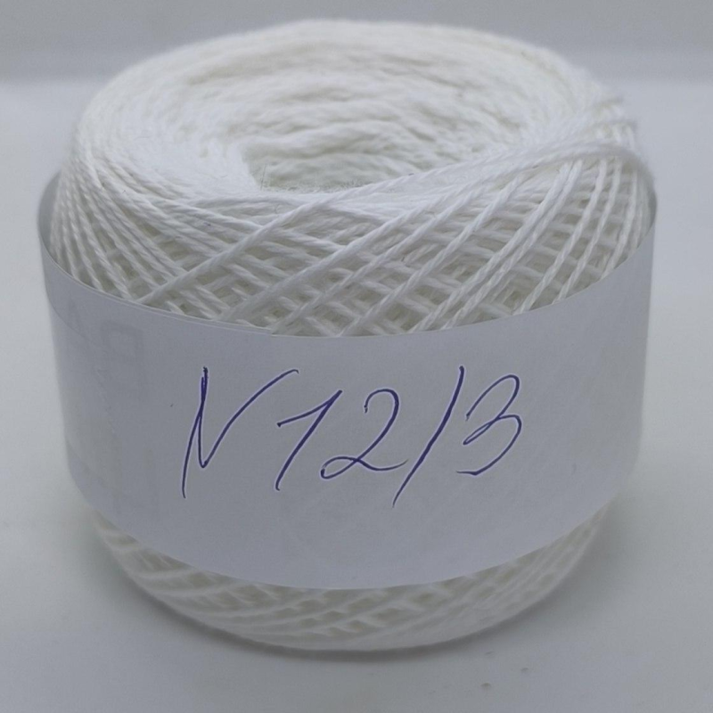 Пряжа полеестер Ярослав. 12/3 Колір: білий