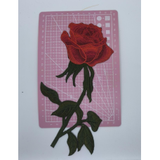 Аплікація для одягу. Червона троянда