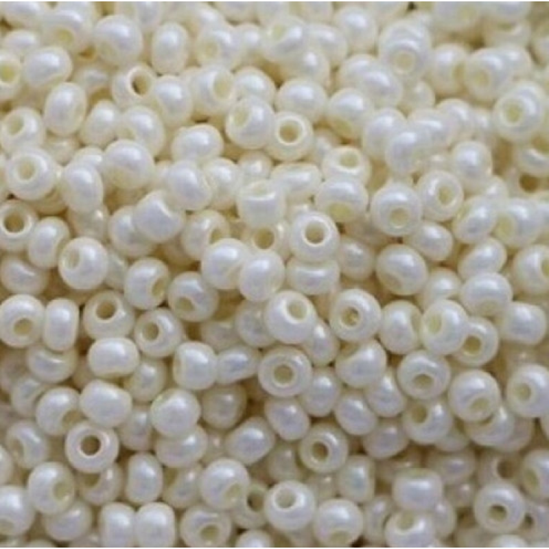 Бісер перламутрове молоко 10 г, No10 Бісер перламутрове молоко 10 г, No10