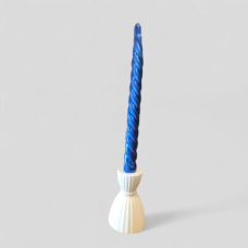 Підсвічник для тонкої свічки.