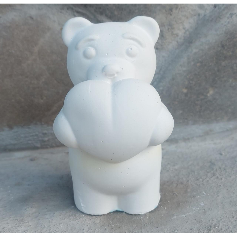 Гіпсова фігурка для розмальовування. Ведмедик із серцем. Гіпсова фігурка для розмальовування. Ведмедик із серцем.