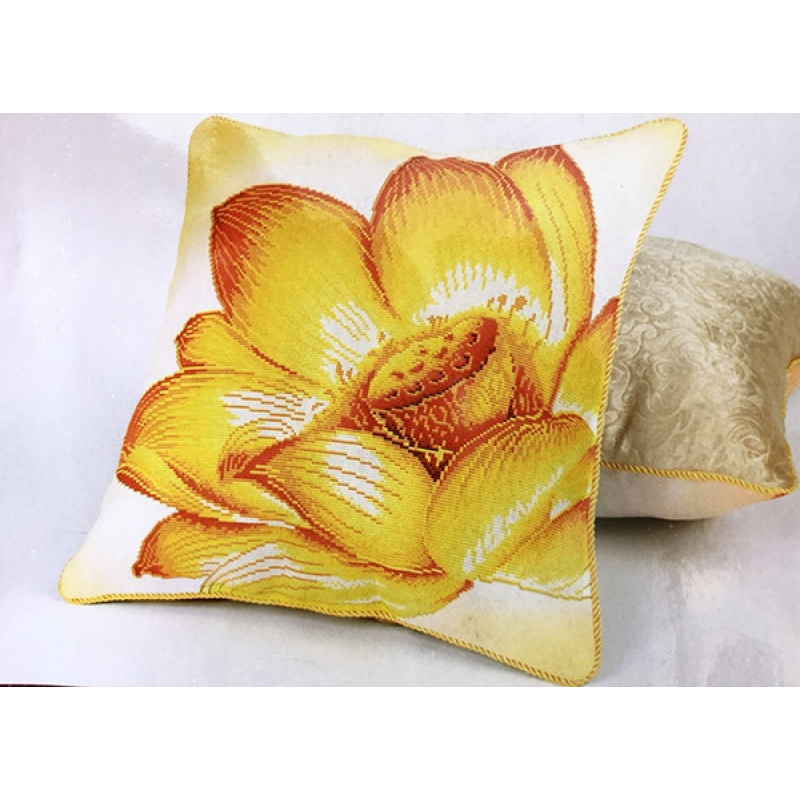 Набір для вишивання подушки. Лотос.